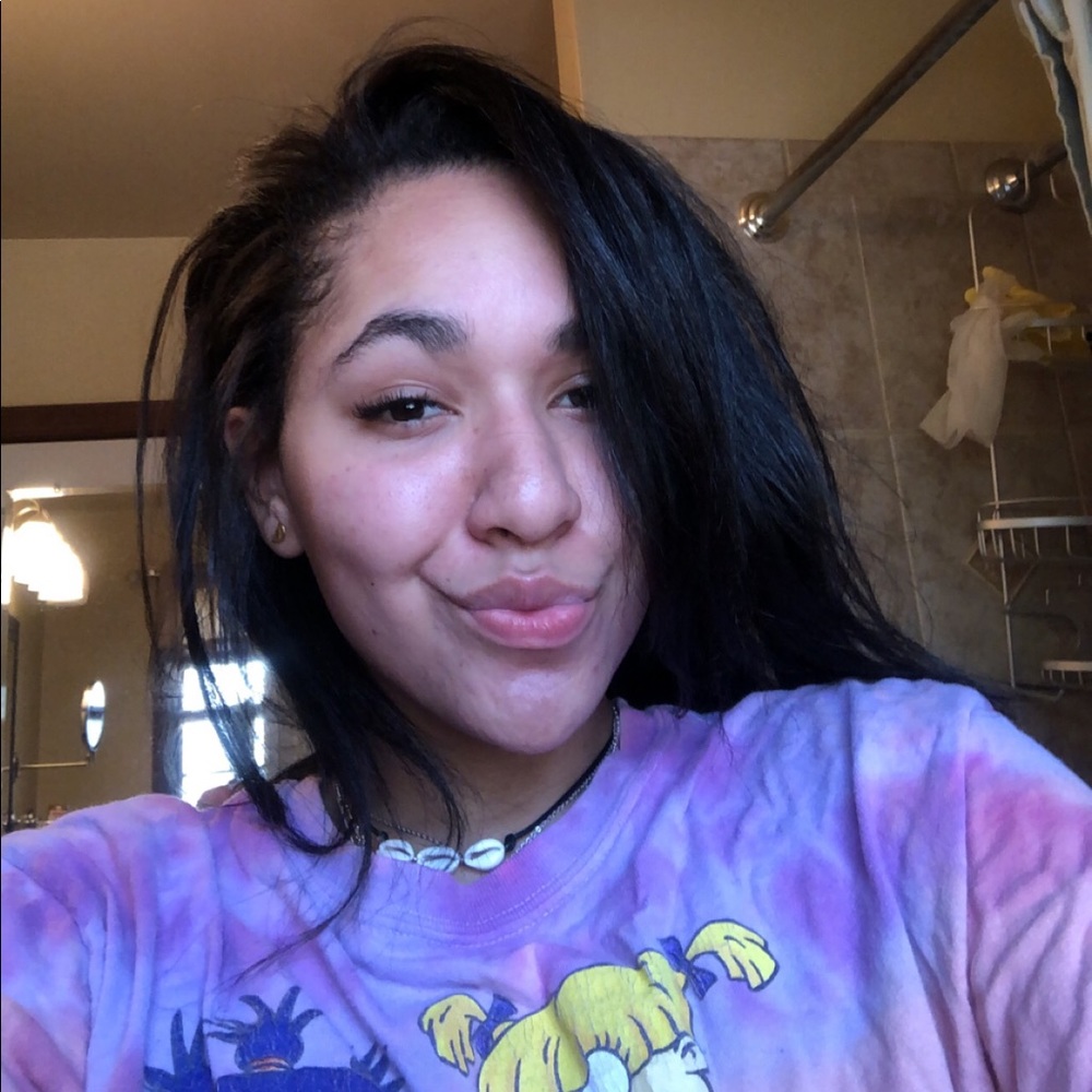 Meet your Posher, Leena